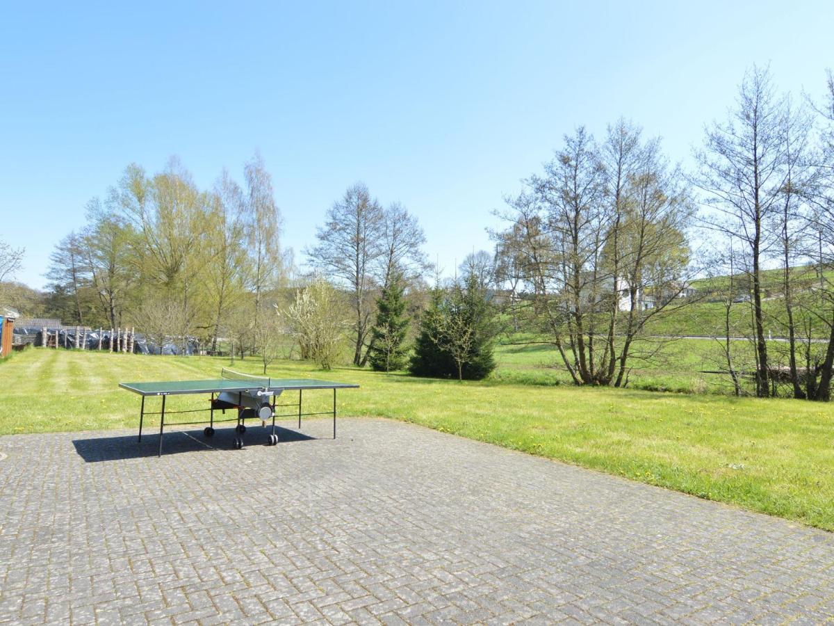 Sun Kissed Apartment In Lirstal With Garden Exterior foto