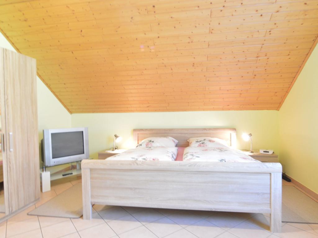 Sun Kissed Apartment In Lirstal With Garden Exterior foto